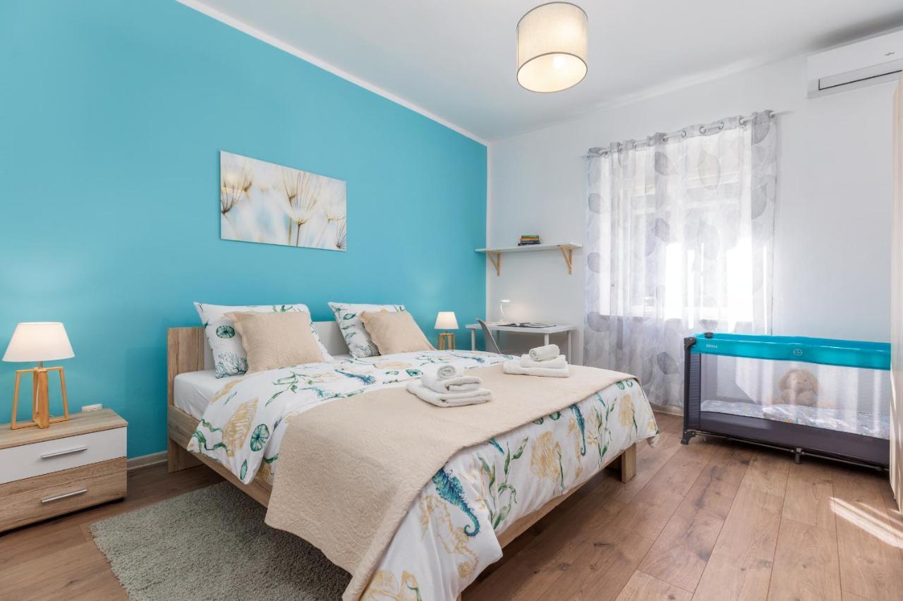 Lovely House With Garden Near City Centre Pula Exterior foto